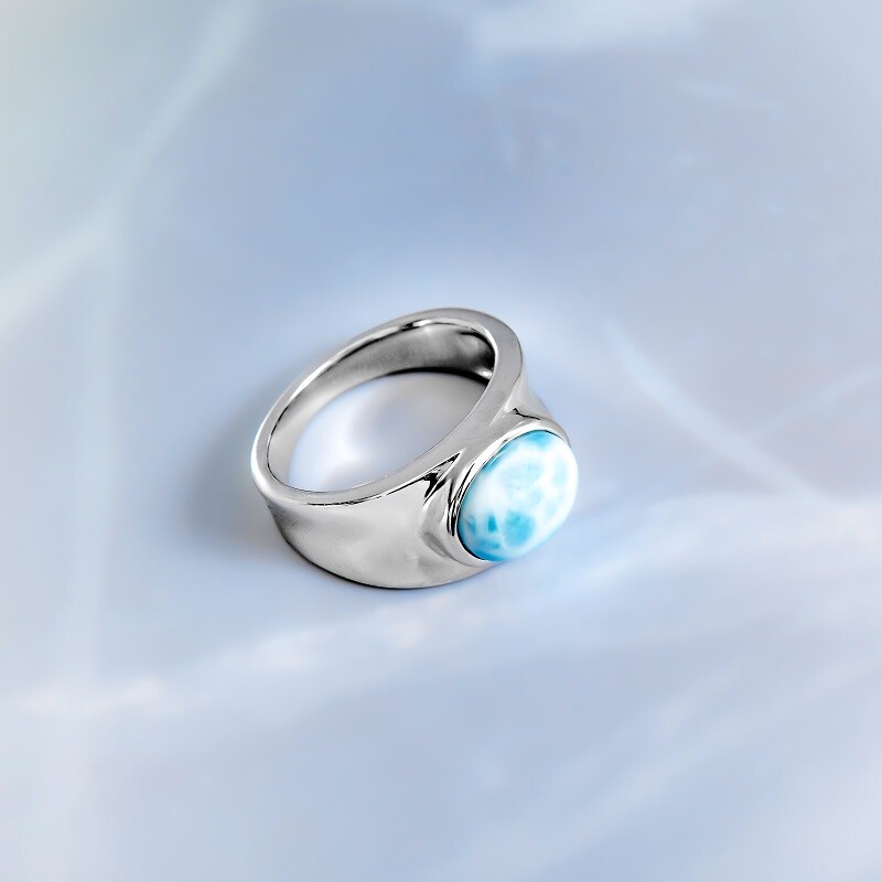 Anello in argento con Larimar