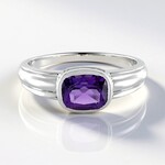 Anello in argento con Ametista Siberiana
