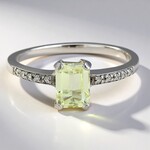 Anello placcato in platino con Kunzite Canarino
