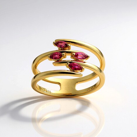 Anello in oro con Spinello Rosso della Birmania (de Melo Gold)