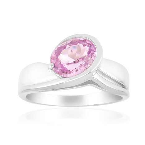 Zilveren ring met een kunziet (Pallanova)