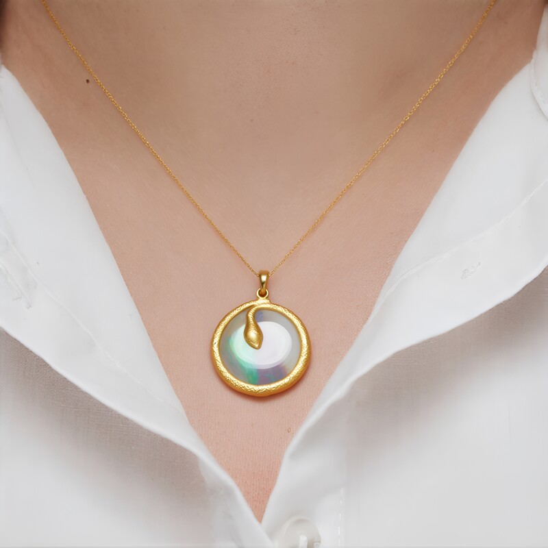 Mother of Pearl Silver Pendant (Joias do Paraíso)