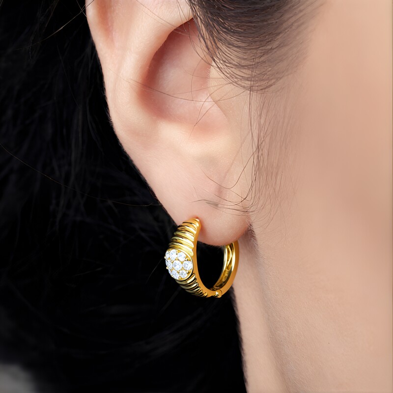 Gouden oorbellen met SI2 (H) Diamanten (CIRARI)