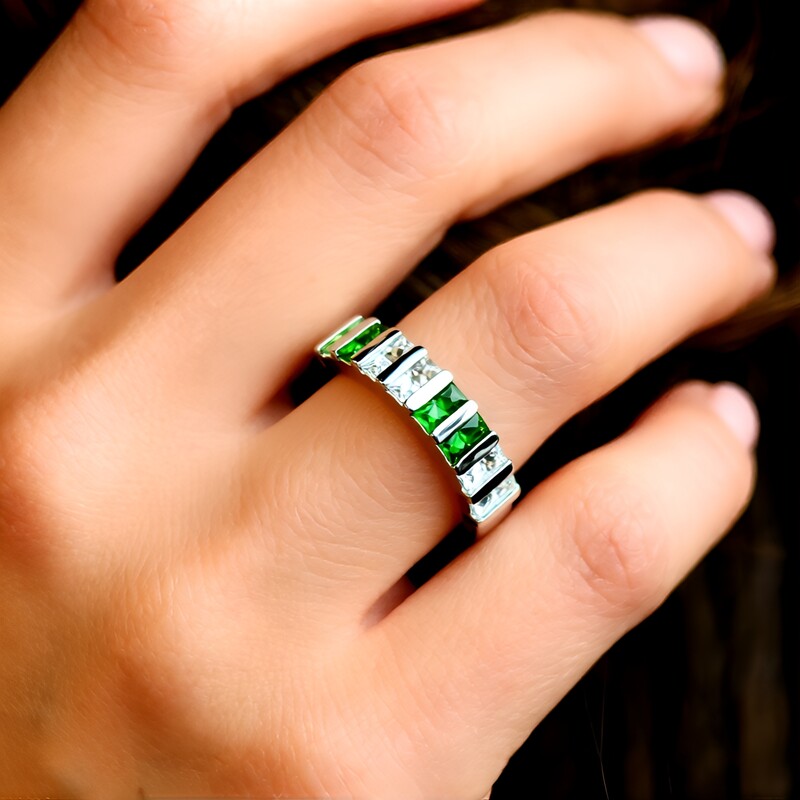 Anello in argento con Diopside Russo