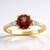 Anello in oro con Apatite Rossa