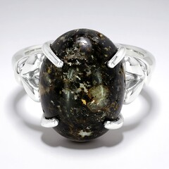 Anello in argento con Opale Leopardo