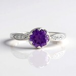 Anello in argento con Ametista Siberiana