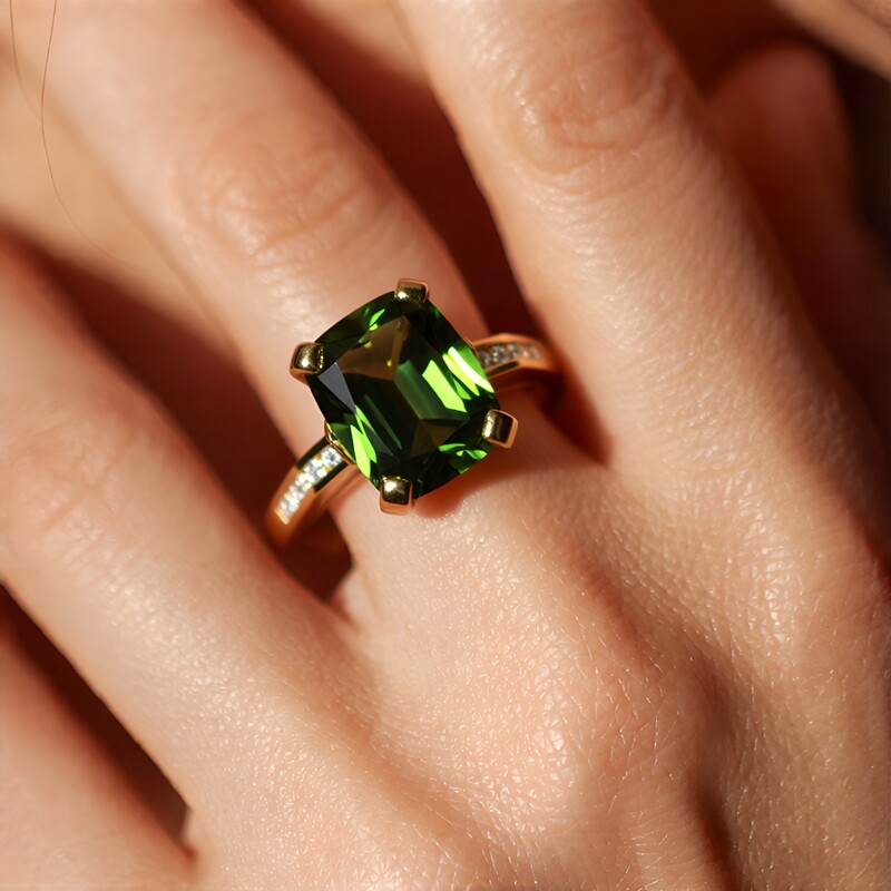 Zilveren ring met een zultaniet