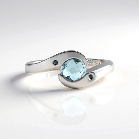 Anello in argento con Topazio Blu Cielo