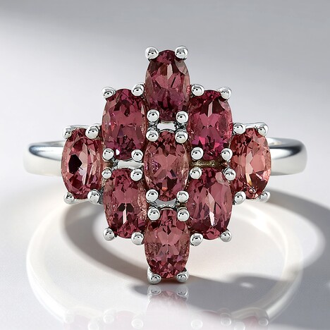 Anello in argento con Granato Malaya