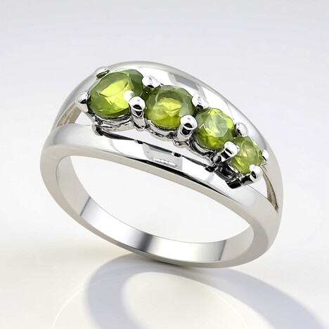 Bague en argent et Vésuvianite