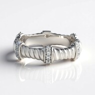 Anillo en plata con Zircón