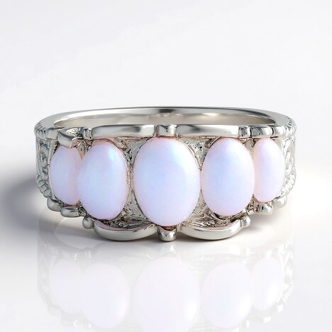Anello in argento con Opale di Welo