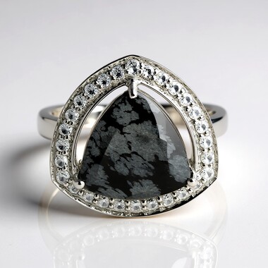 Zilveren ring met een sneeuwvlokken obsidiaan