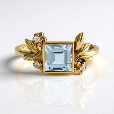 Anello in argento con Topazio Blu Cielo
