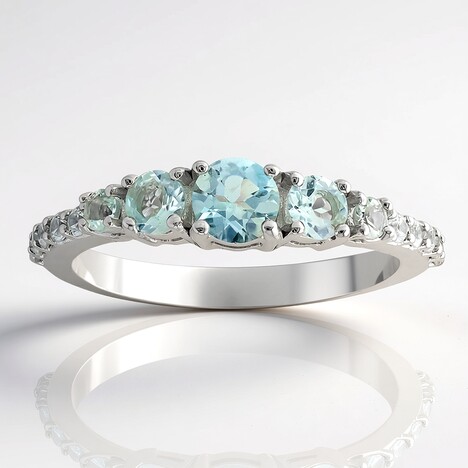 Anello in argento con Ambligonite