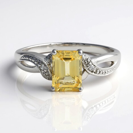 Anello in argento con Citrino