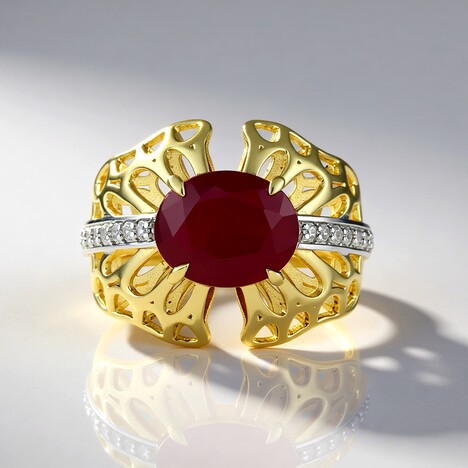 Anello in oro con Rubino del Madagascar (Ornaments by de Melo)