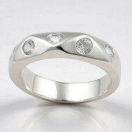 Anillo en plata con Danburita