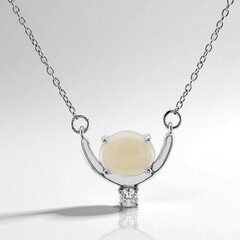 Collana in argento con Opale Bianco