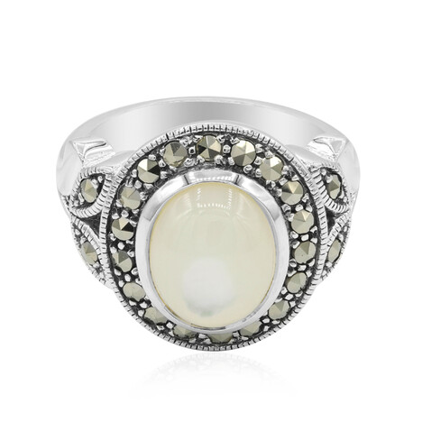 Anillo en plata con Nácar