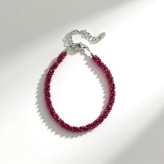 Bracciale in argento con Granato Magenta