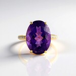 Anello in argento con Ametista Siberiana