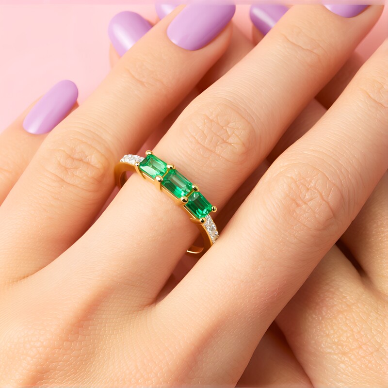 Bague en argent et Emeraude de Colombie