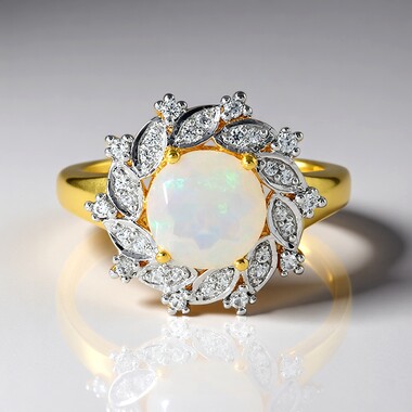 Anillo en plata con Ópalo de Welo