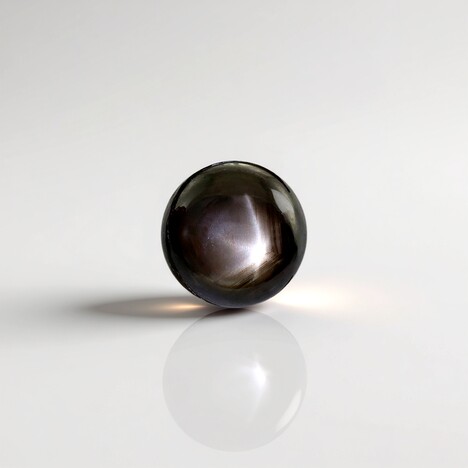 Gemma con Zaffiro Stellato Nero 4.5 ct