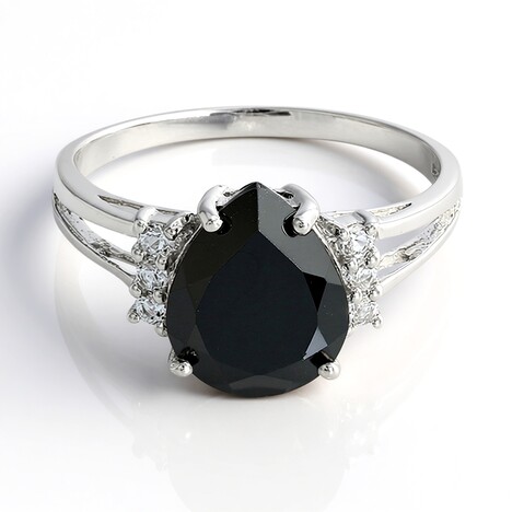 Anello in argento con Spinello Nero