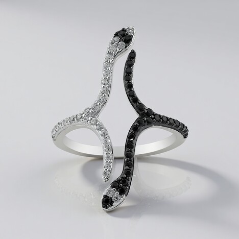 Anello in argento con Spinello Nero