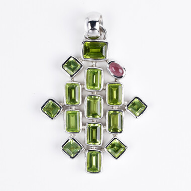 Ciondolo in argento con Peridoto Kashmir