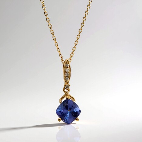 Collana in oro con Tanzanite AAA