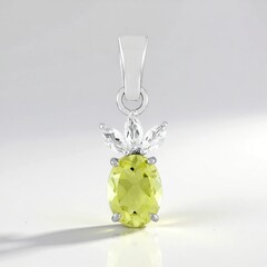 Ciondolo in argento con Quarzo Ouro Verde