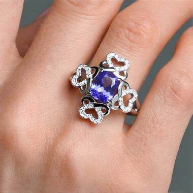 Anello in argento con Tanzanite