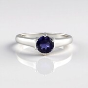 Anello in argento con Iolite