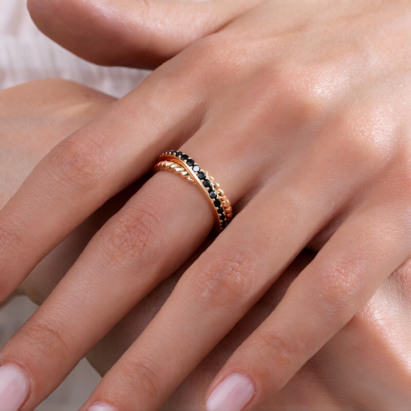 Zilveren ring met zwarte diamanten