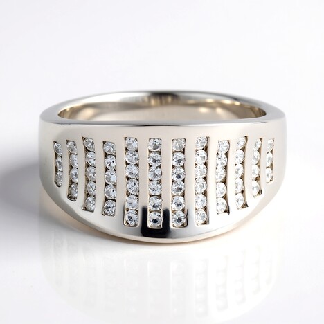 Anello in argento con Zircone