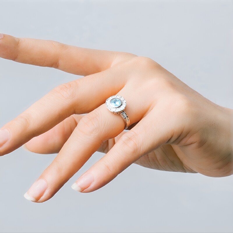 Anillo en plata con Topacio azul cielo (Dallas Prince Designs)