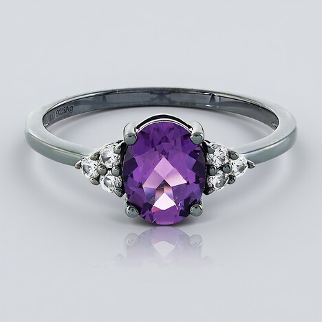 Anello in argento con Ametista