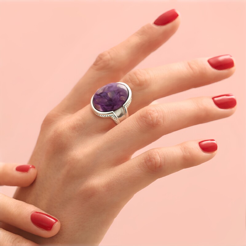 Anello in argento con Charoite