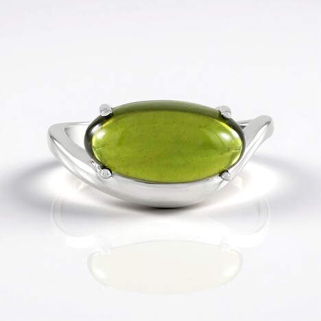 Anello in argento con Vesuvianite