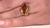 Zilveren ring met een cognac Baltische barnsteen (dagen)