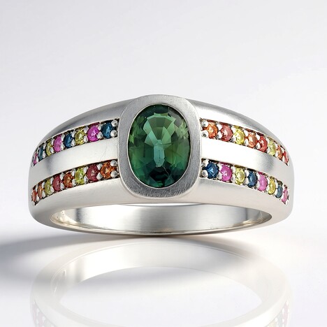 Anello in argento con Zaffiro Petrolio