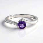 Anello in argento con Ametista Siberiana
