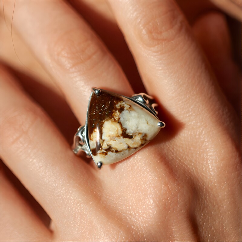 Anello in argento con Magnesite