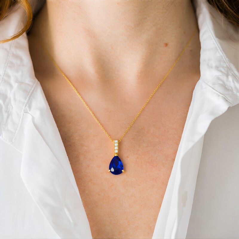 Collana in oro con Tanzanite AAA