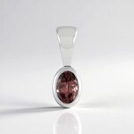 Ciondolo in argento con Granato Malaya