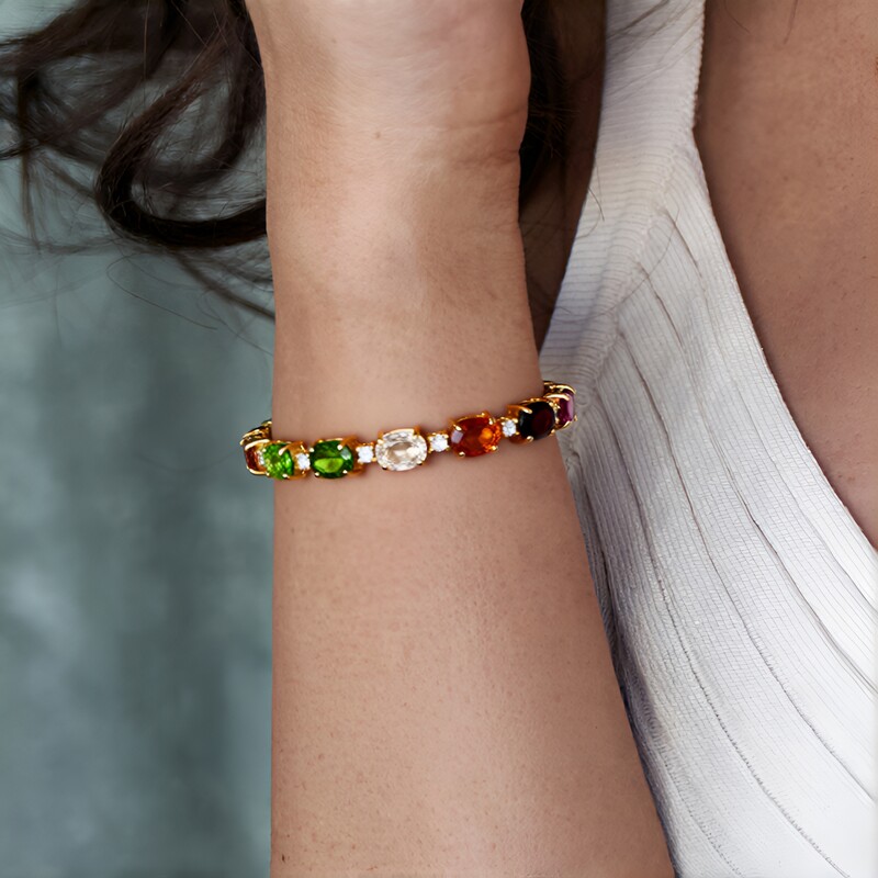 Brazalete en plata con Peridoto de Birmania